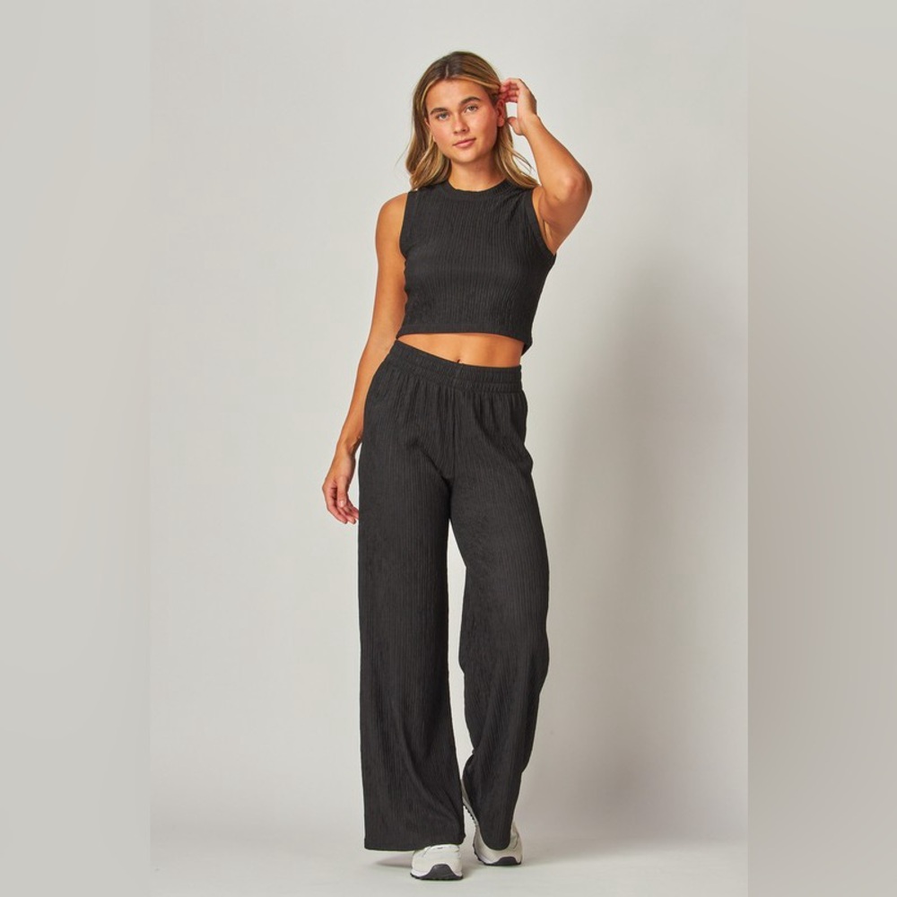 #39 Serene & Chic Pant Set-Black (PLUS) - Picture 3 of 5